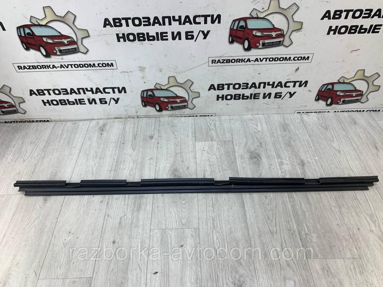 Молдинг/знімач скла дверцят задній (внутрішній) Skoda Superb (02-08) OE:3U5839472A B41 фото 2