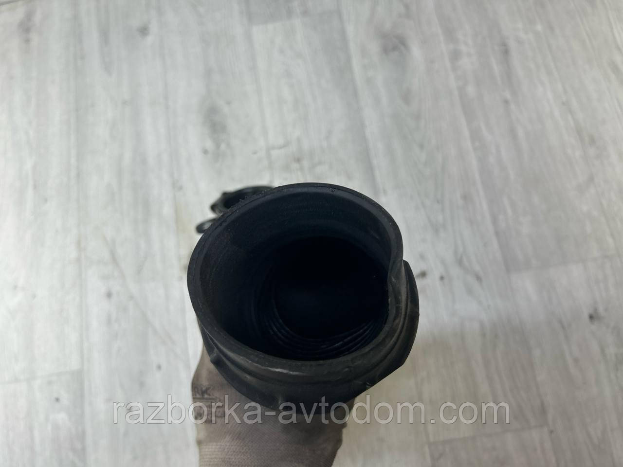Патрубок повітряного фільтра 1.9TD, 2.0TD SKODA Superb 1 (02-08), VW Passat B5 OE: 3b0129615m фото 2