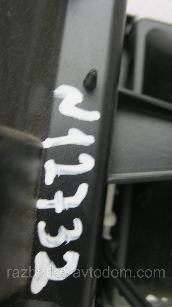 Дефлектор повітряний правий Citroen C4 (2004-2010) OE:8265P3