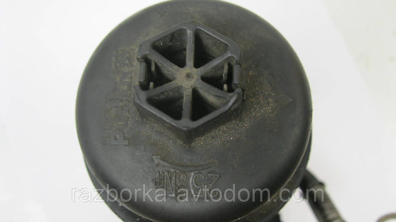 Корпус оливного фільтра Citroen C4 Picasso, Jumpy, Fiat Scudo, Peugeot Expert 2.0HDI OE:9685997780