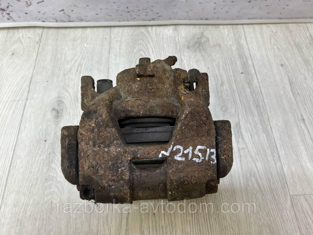 Суппорт передній лівий Renault Scenic 3, Grand Scenic 3, Laguna 3 OE:410110001R