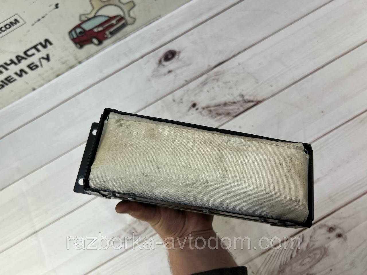 Подушка Airbag безпеки пасажира VW Passat B5 (96-05), SuperB OE:3b0880204a