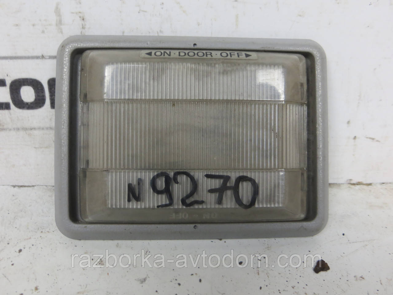Світильник салону задній Mitsubishi Pajero Sport 1 (1997-2009) OE:MB217797