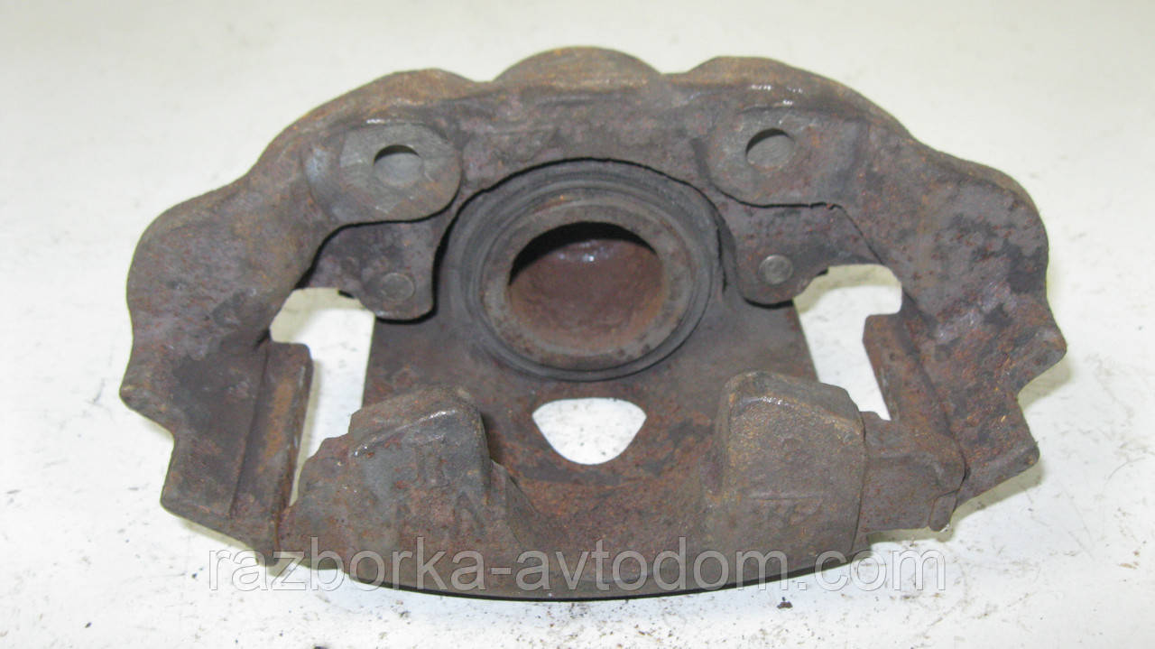 Суппорт передній правий VW Passat B3 (1988-1993), Seat Cordoba (1993-2002), Golf 3 (1991-1998) OE:171615124B