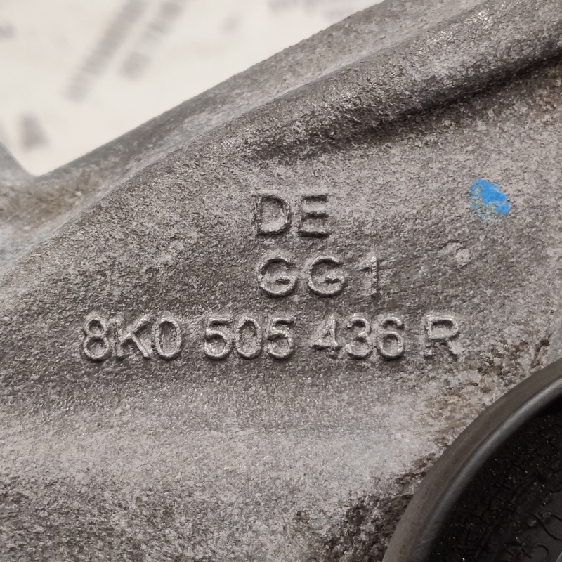 Цапфа Audi A4 B8 (07-15) 2.0 TDI задня права