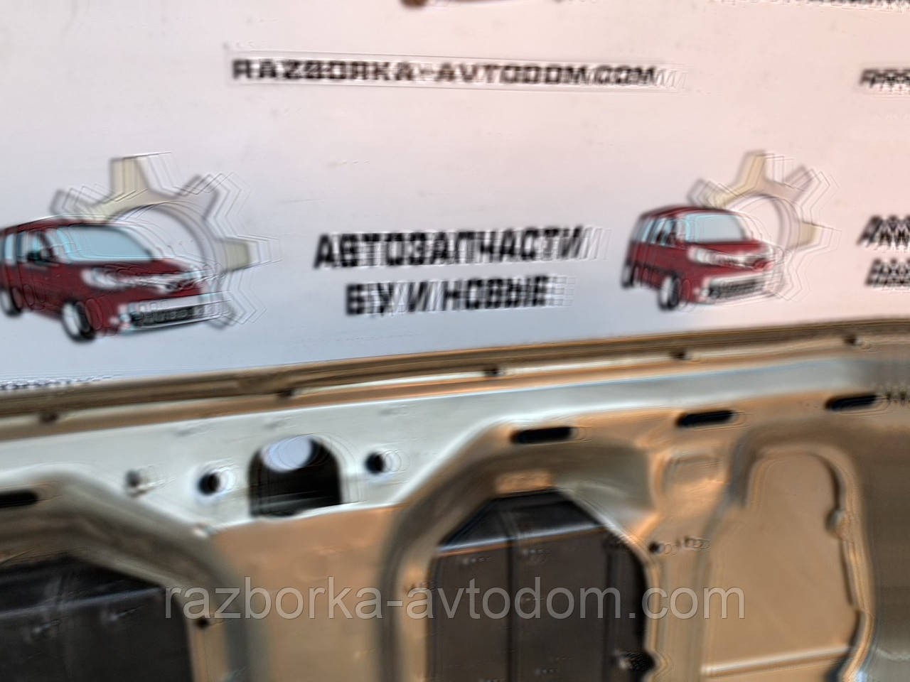 Кришка багажника седан Lancia Thema (84-92)