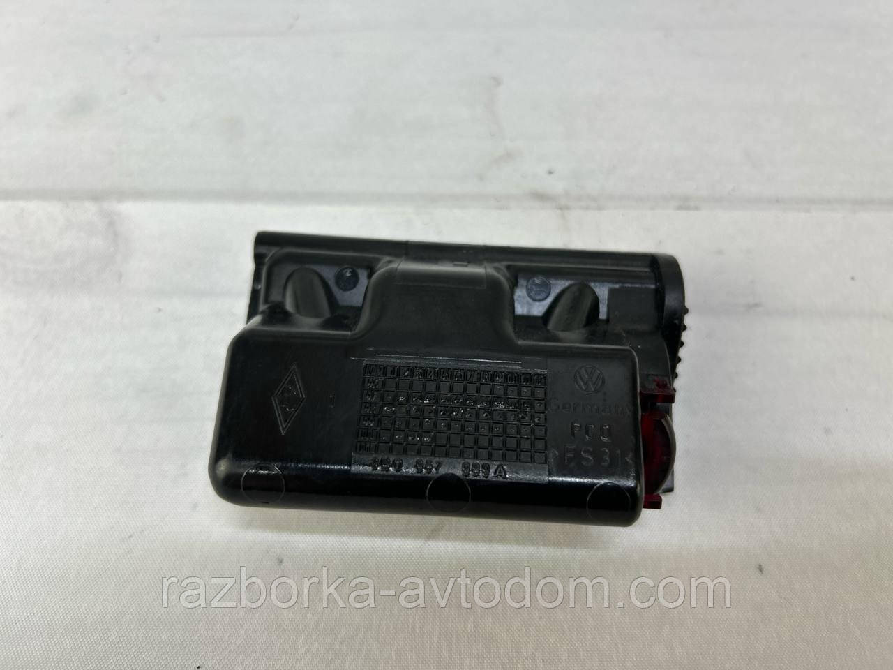 Пепельниця передня (вставка) VW Passat B5 (96-05) OE:3b0857989a