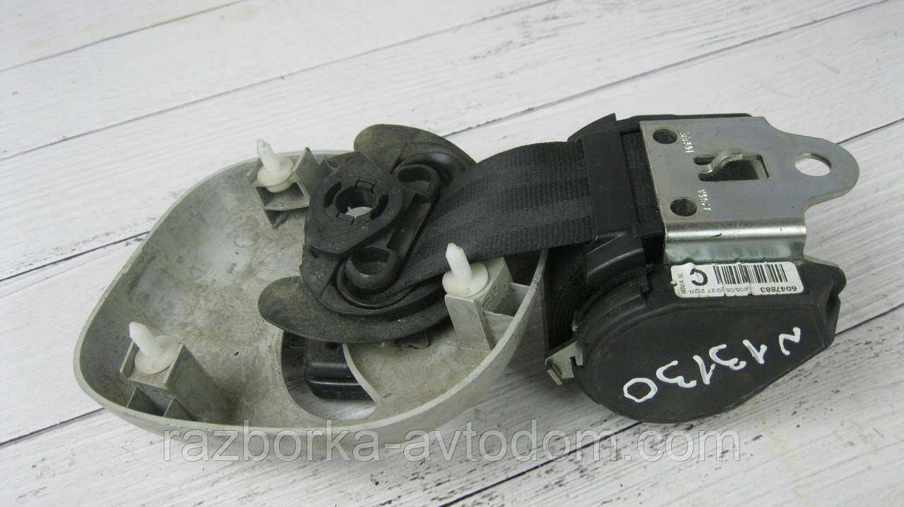 Ремінь безпеки задній середній VW Touran (2003-2010) OE:1T0857807D