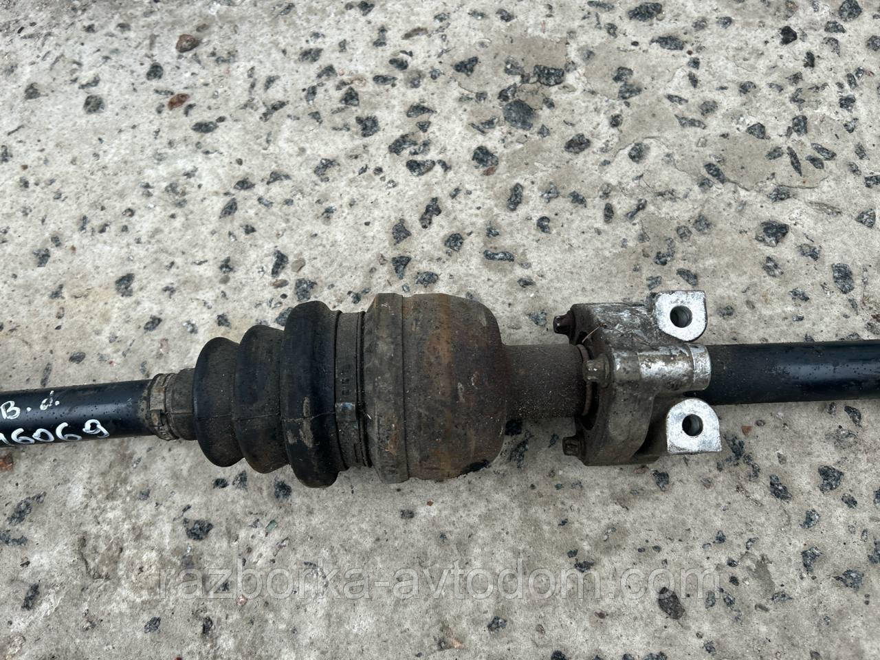 Напівось передня права МКПП (привод) Opel Astra H 04-10, Zafira B (33/25) OE:13214837, 374642