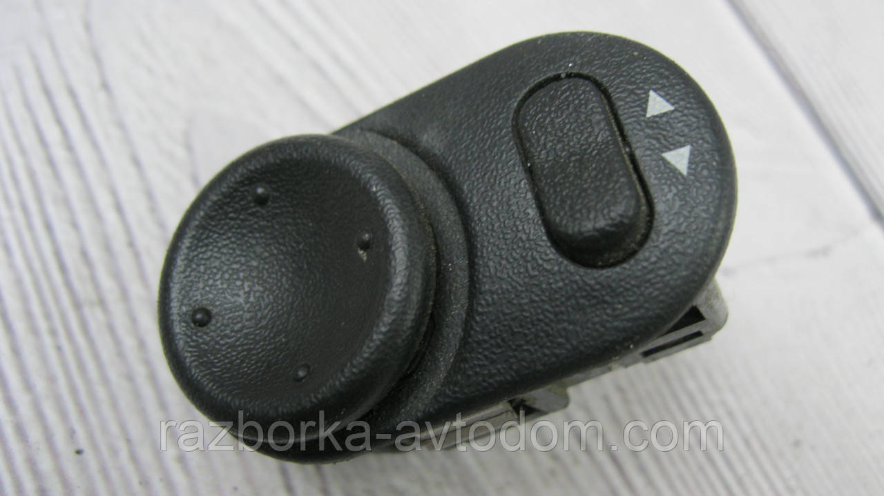 Кнопка регулювання дзеркал Opel Combo (01-11), OE: 9226861