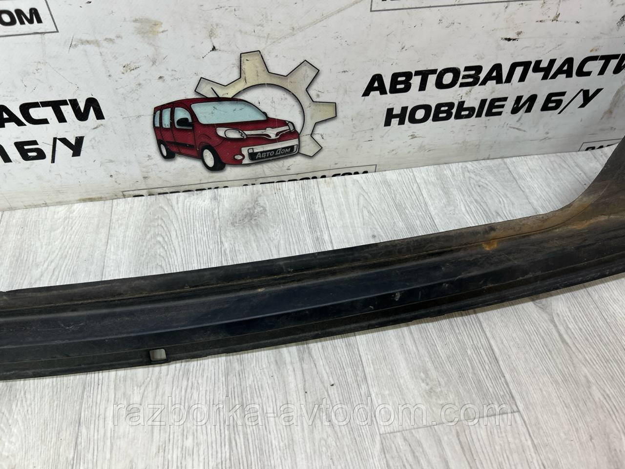 Пластик/накладка під лобове скло (жабо) Peugeot 308 (07-13) OE:9673257380 фото 2