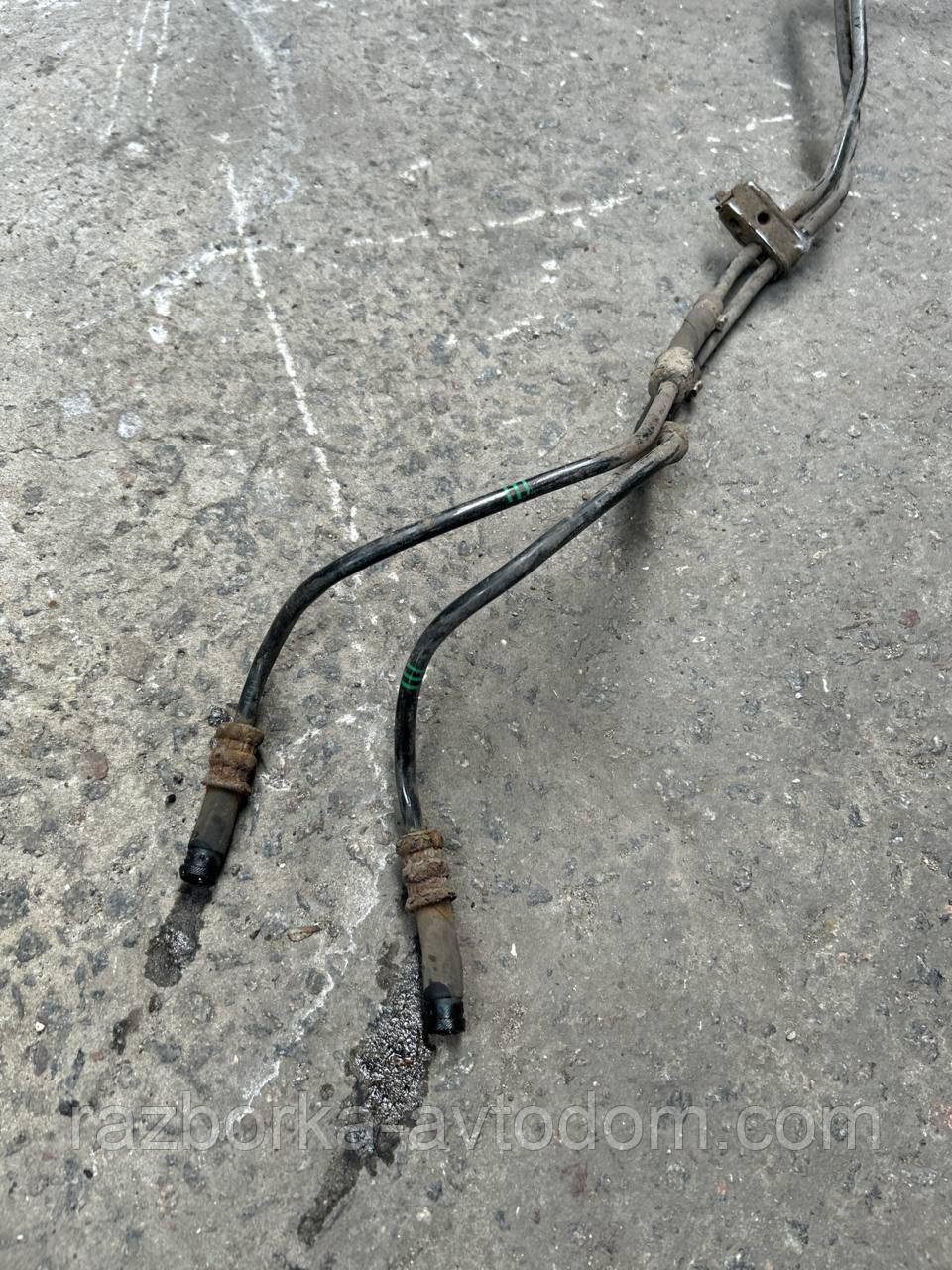 Паливопровід паливної системи цілком універсал 1,9TD VW Passat B5 (96-05) OE:8D0130310A