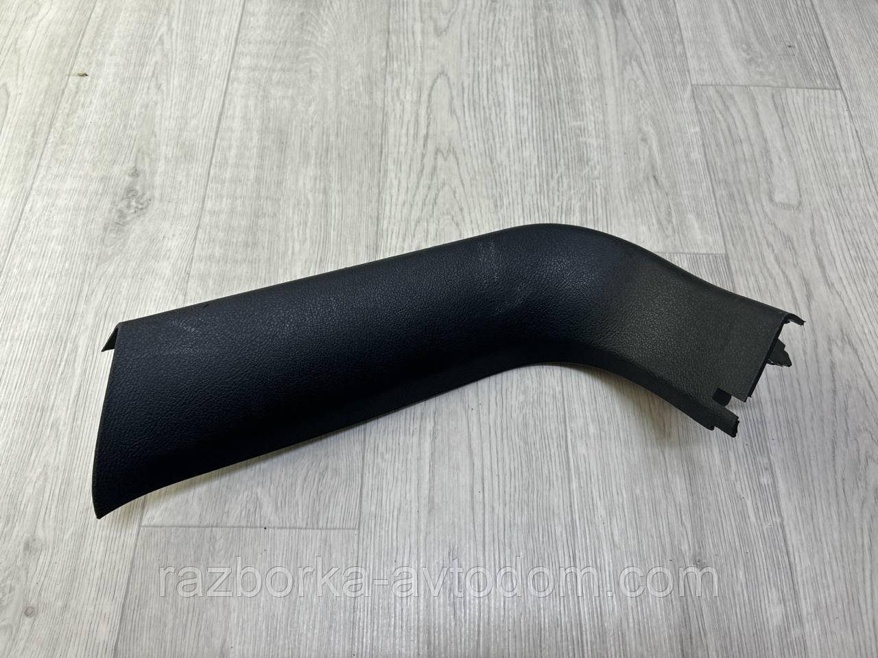 Накладка/пластик кришки багажника правий (універсал) Ford Mondeo (07-14) MK4 OE: 7s71n42906acw