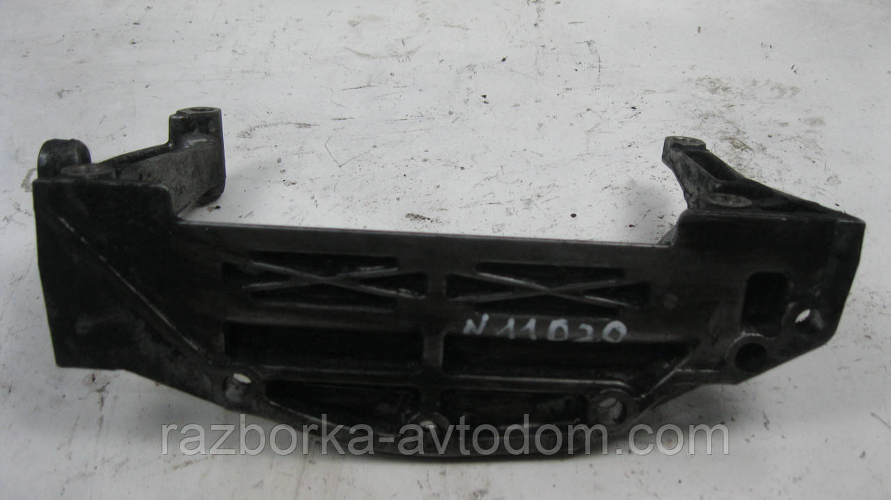 Кронштейн/опора двигуна VW Passat B5 (1997-2000) OE:050199307