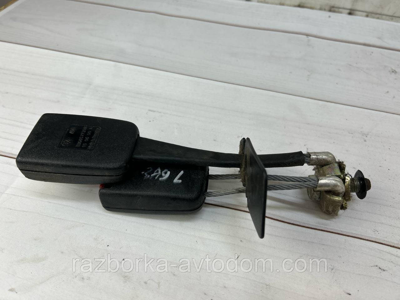 Замок, відповідна частина ременя безпеки VW Passat B5 (96-05) OE:3b0857739a
