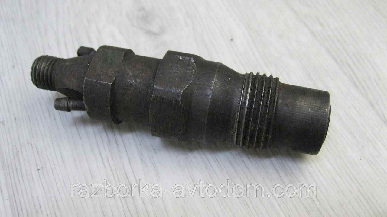 Форсунка дизельна VW LT 28-35, LT 40-55, Passat B3, Golf 2, Transporter T3, Audi 100 C3, 80 B2 1.6D OE: 068130201E