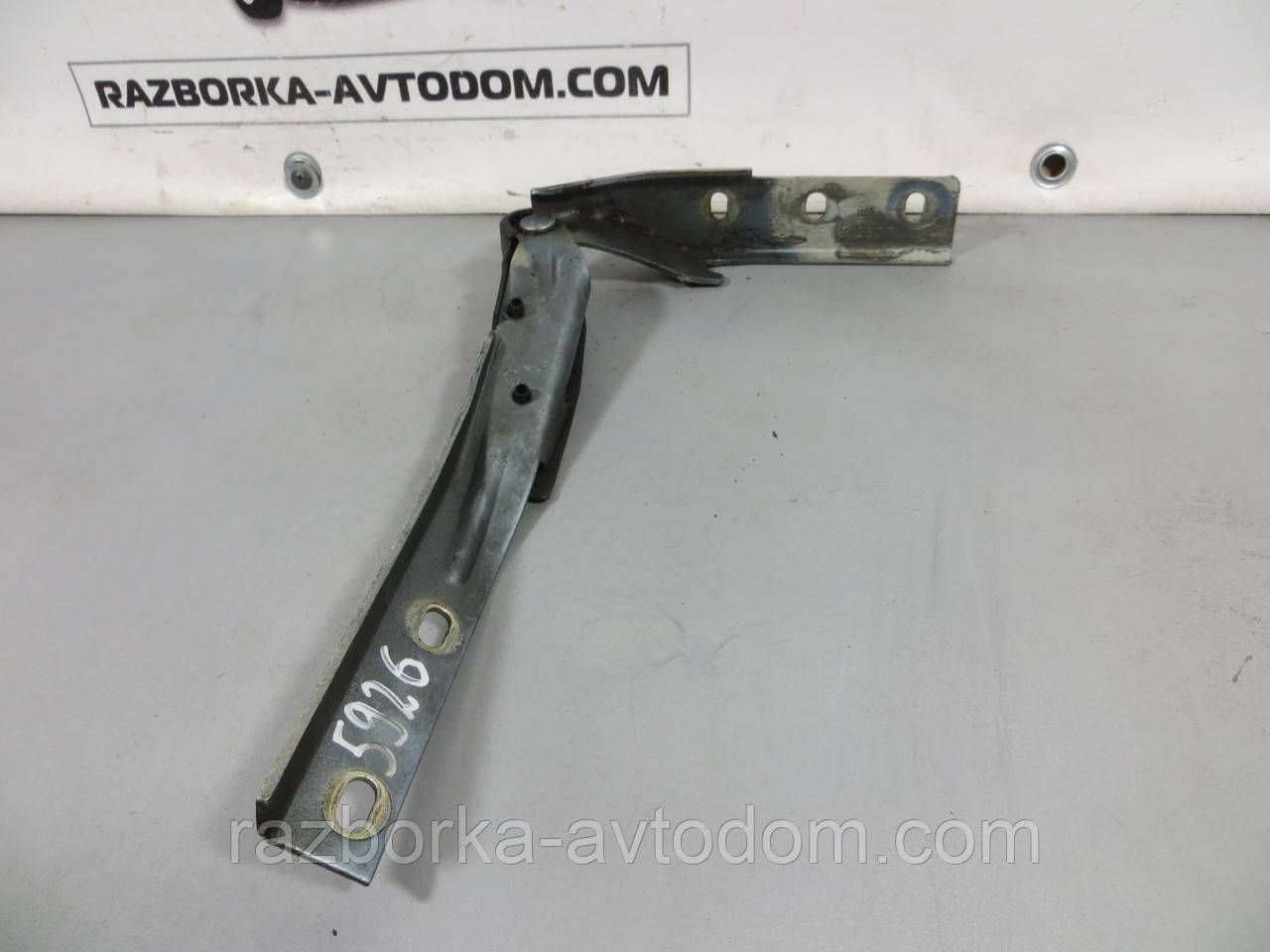 Петля капота ліва Opel Vectra A (1988-1995) ОЕ: 90227877