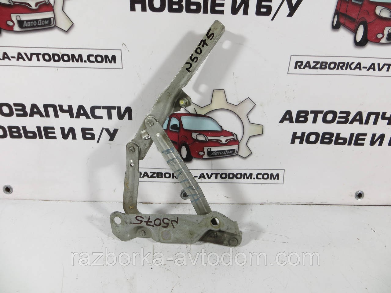 Петля капота права Opel Vectra B (95-02) 90508956
