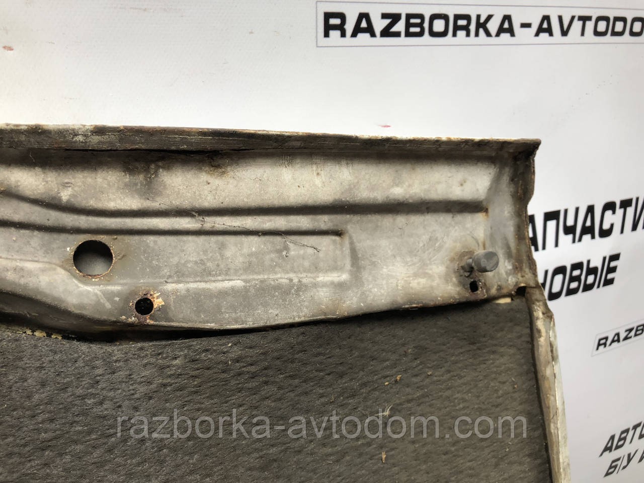 Капот Mercedes E-class W123 (75-85) OEM 1238800357