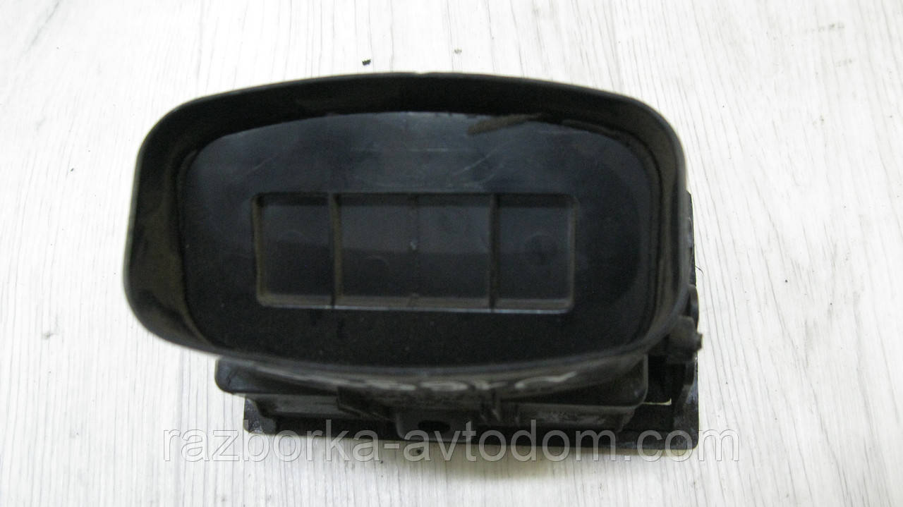 Дефлектор обдування салону VW T4 (1990-2003) OE: 701819704