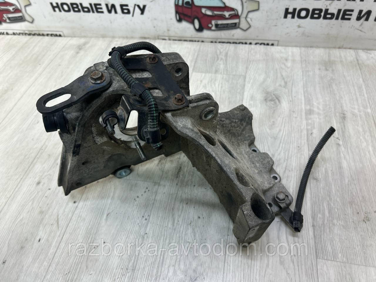 Кронштейн кріплення тнвд 1.9DTI Opel Zafira B, Astra H, Vectra C OE:55187918