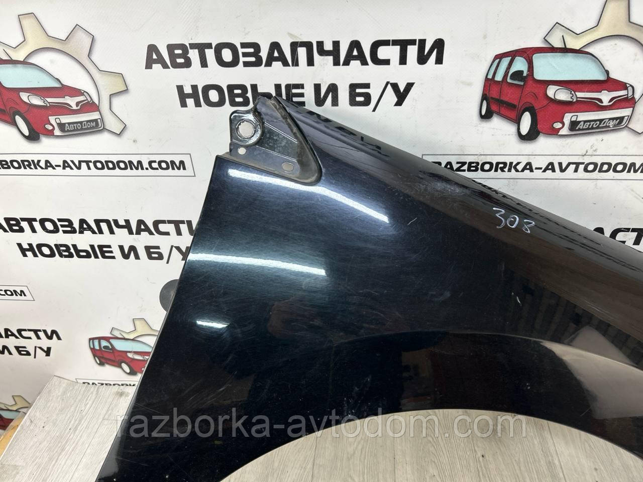 Крило переднє праве Peugeot 308 (07-13) OE:7841Y1 (код фарби KTV)