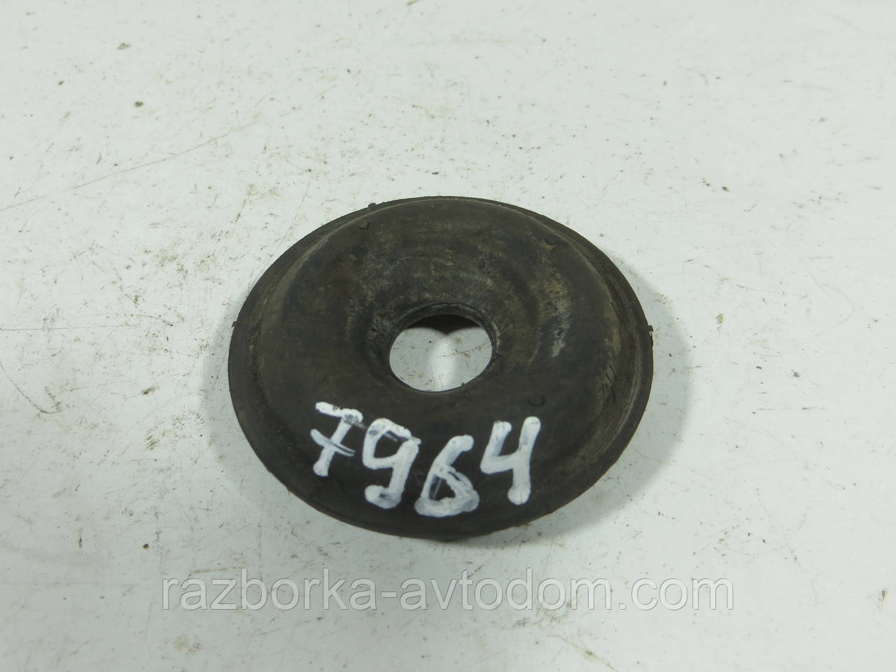 Подушка заднього амортизатора FORD SIERRA (1982-1993) ОЕ: 6109669, 83BB-18A116-BA, 83BB18A116BA