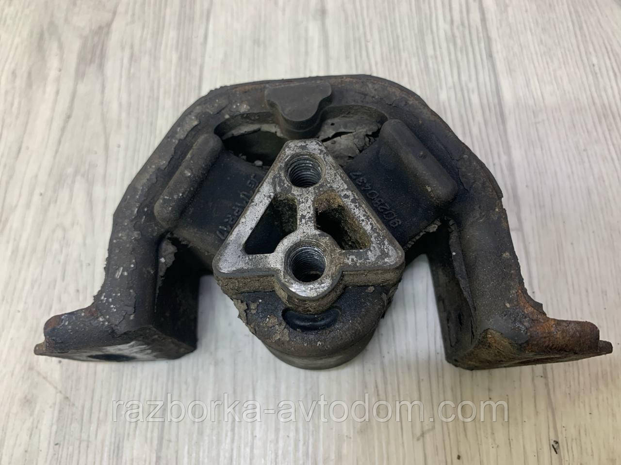 Подушка опора двигуна передня ліва Daewoo Lanos / Sens OE:90250437