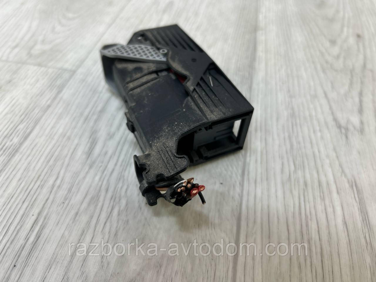 Роз'єм/фішка блока запобіжників, комфорту BSI Opel Zafira B (05-11), Astra H OE:1452611-1, Assy 1452610