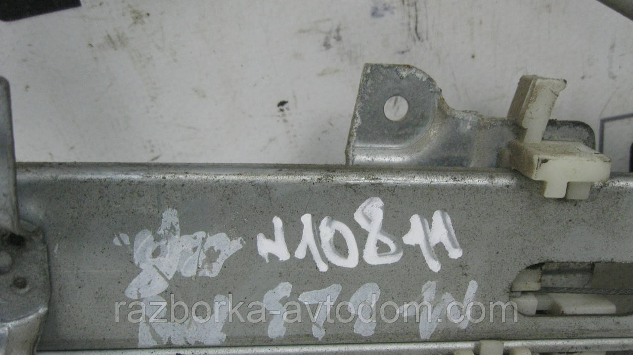 Склопідіймач задній лівий (механічний) Mazda 323 BG (1989-1994) OE:B455-73-560B