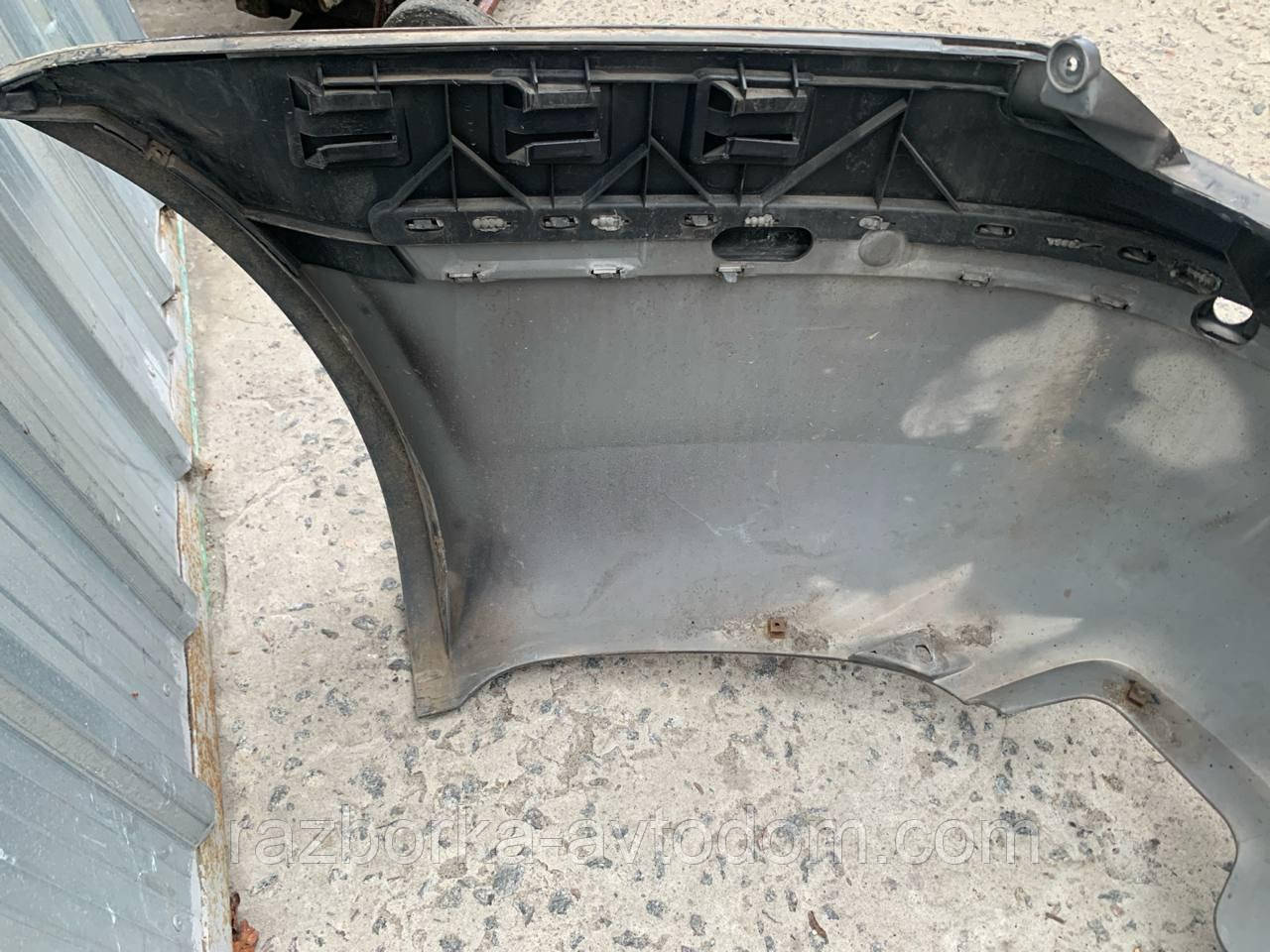 Бампер задній із парктроніками (сидан) Skoda Superb (02-08) OE:3U5807417