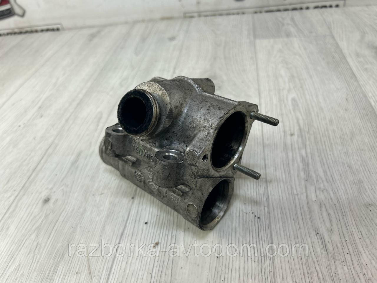 Корпус клапана EGR (тримач) 1.5DCI Renault Megane 2 (03-09) OE:8200255366