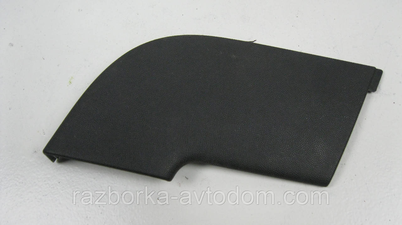 Накладка сидіння переднього лівого Opel Corsa C (2000-2012) OE:24403612
