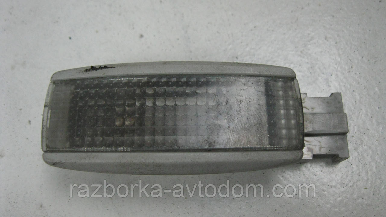 Ліхтар салону VW Passat B5 (1997-2000) OE:3B0947113