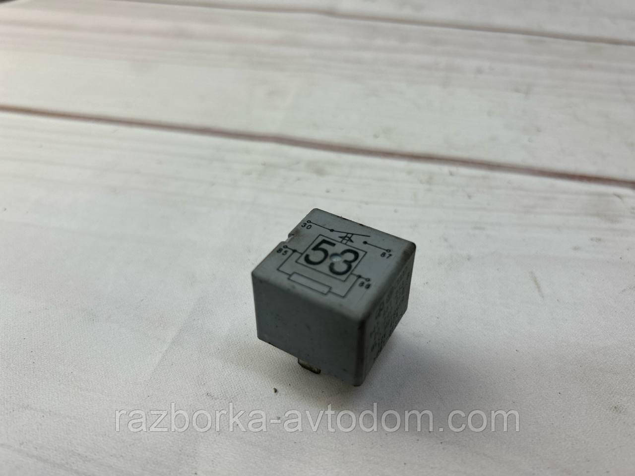 Реле вентилятора 53 (4 піна) VW Passat B5 (96-05) OE:141951253b