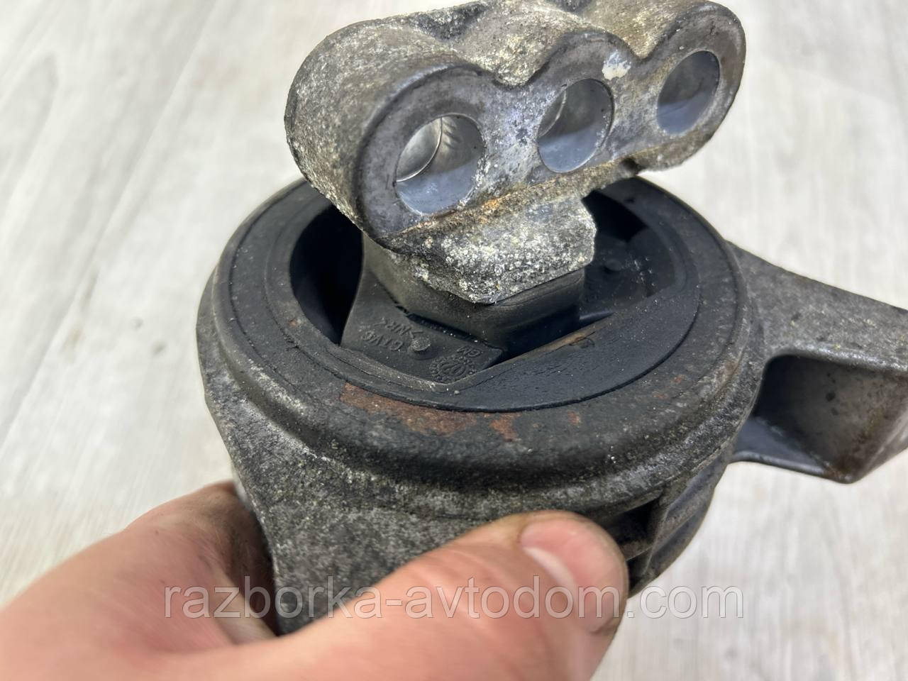 Подушка двигуна права 2.0DTI Opel Zafira A OE:24427298 ДЕФЕКТ