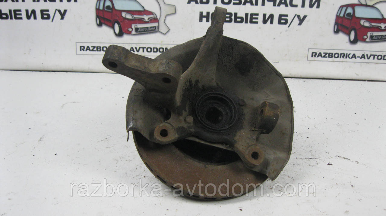 Поворотний кулак/ступиця передній правий Mitsubishi Colt Lancer 3 (1988-1992) OE:MB518707