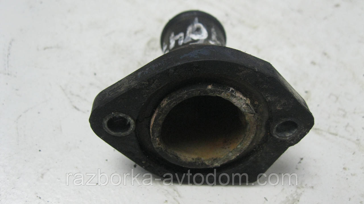 Фланець системи охолодження (трійник) VW Golf 3, Passat B4, T4 1.9 TDI OE:026121144E OE 37121145