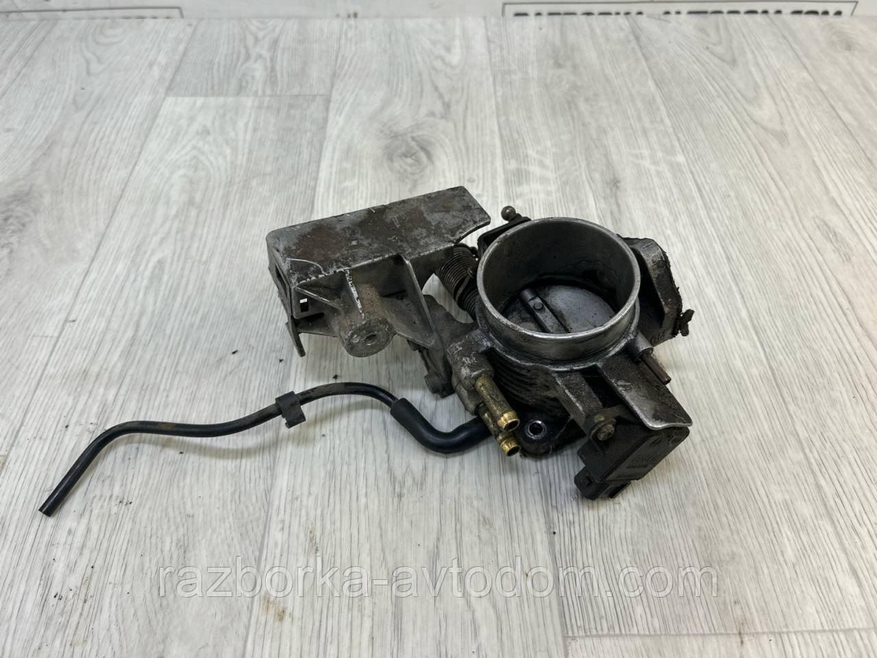 Дросельна заслінка 2,0i 16V x20xev Opel Omega B (93-03) OE:90411550