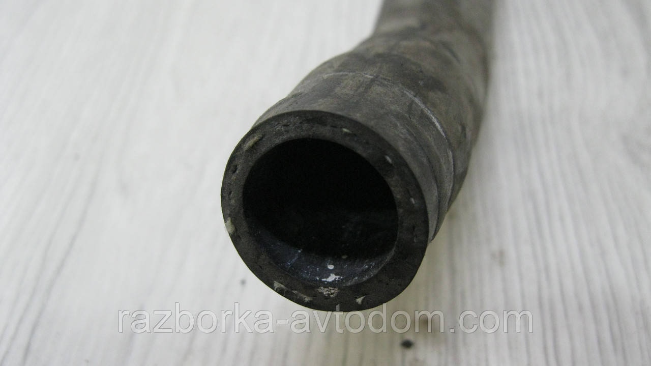 Патрубок системи охолодження VW T4 (1990-2003) OE: 701819373A