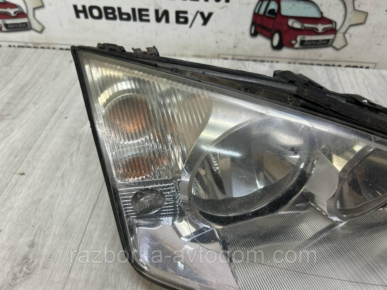 Фара передня права Ford Mondeo MK3 (03-07) OE:1s71-13005-am