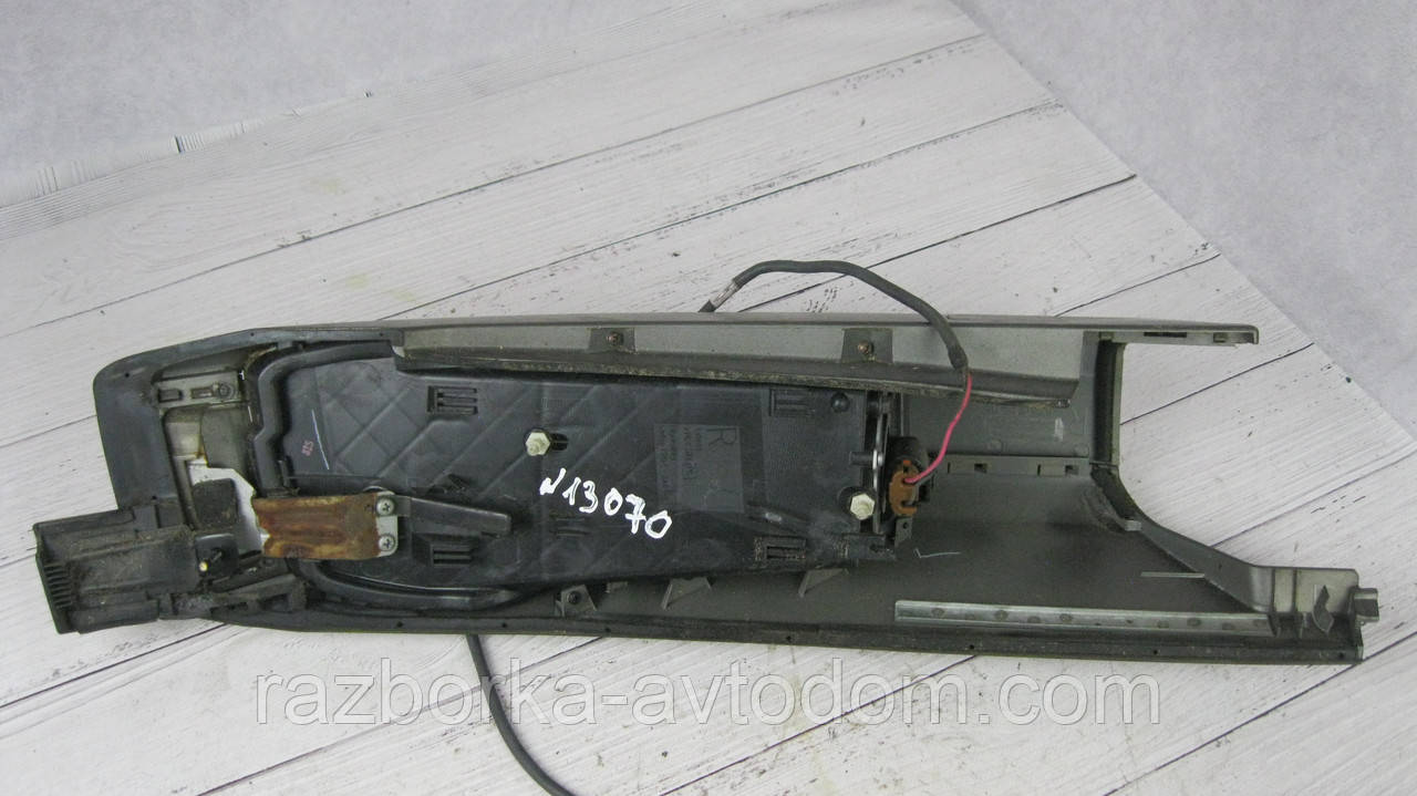 Фара протитуманна права на дах Nissan X-Trail T30 (2001-2007) OE:26610EQ000