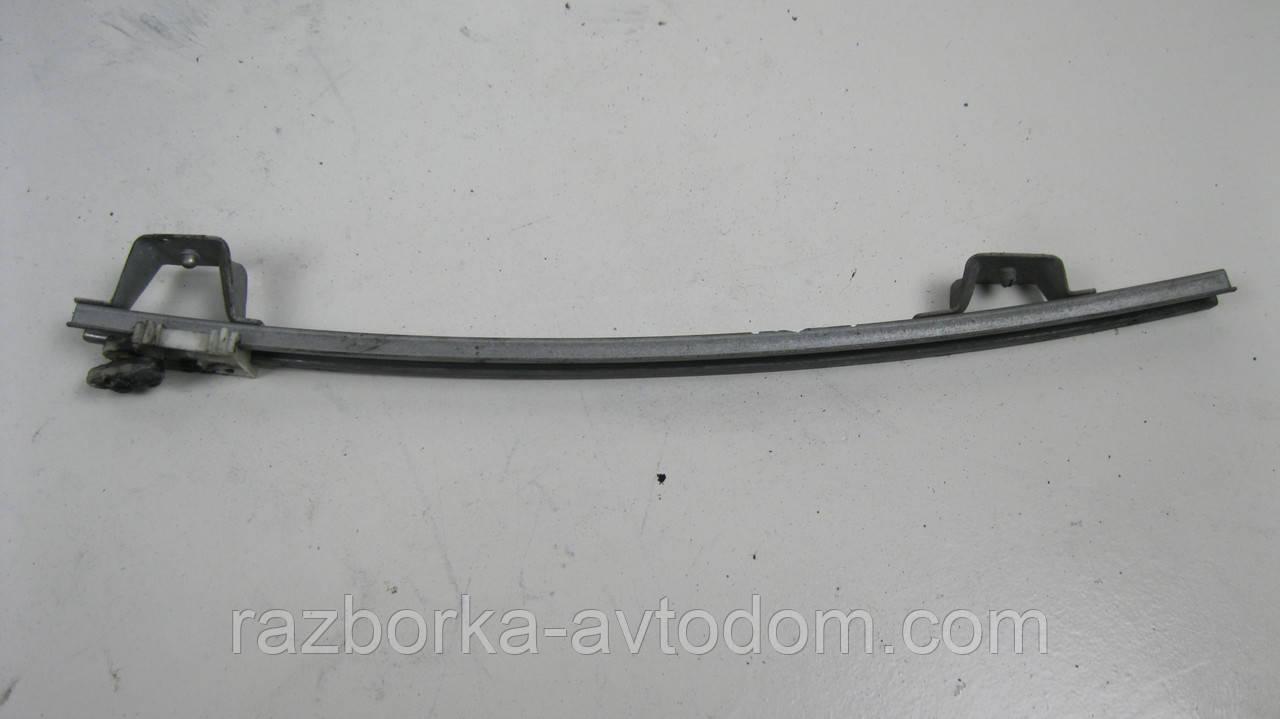 Напрямна скло передньої правої/лівої дверей Opel Corsa C (2000-2012) Combo OE:13141974