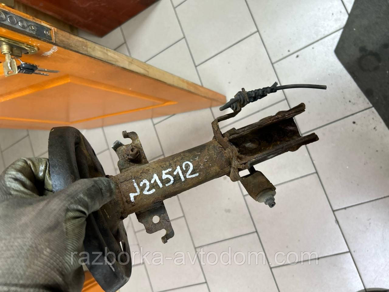 Амортизатор передній Renault Scenic 3, Grand Scenic 3, Fluence 3 OE:543020017r
