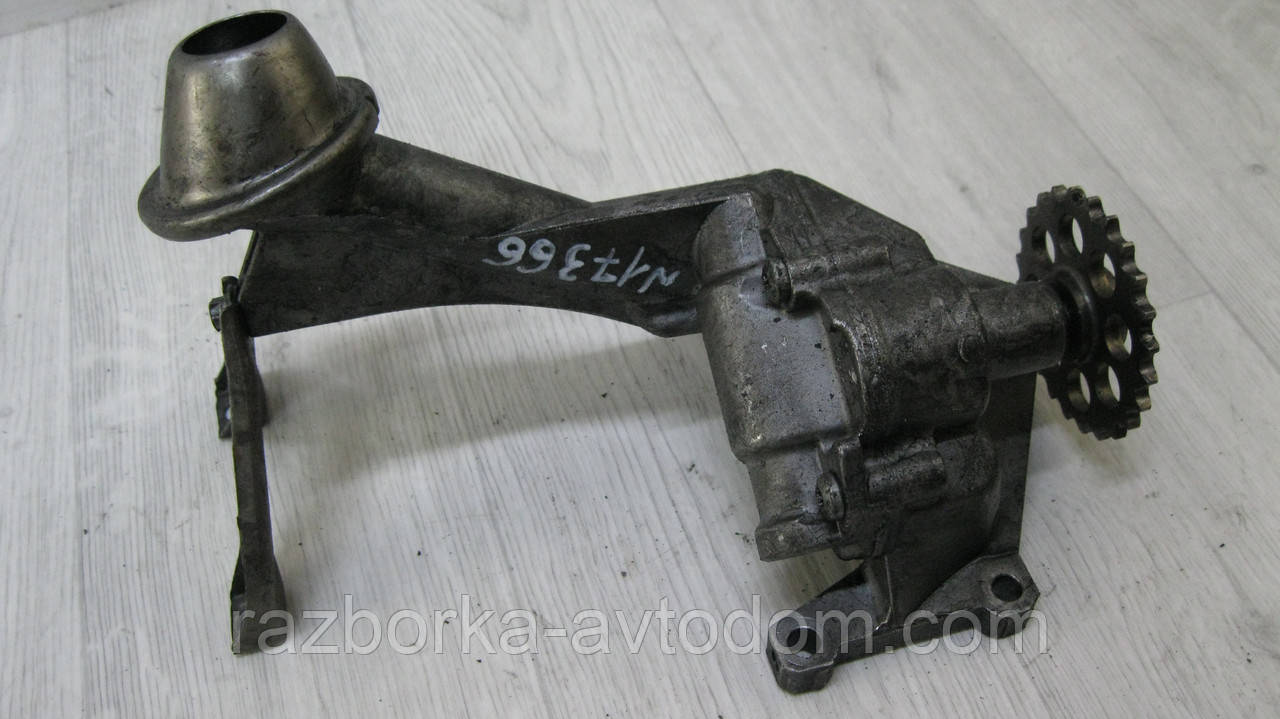 Оливний насос Mercedes Sprinter (1995-2000) OE: 6061810801