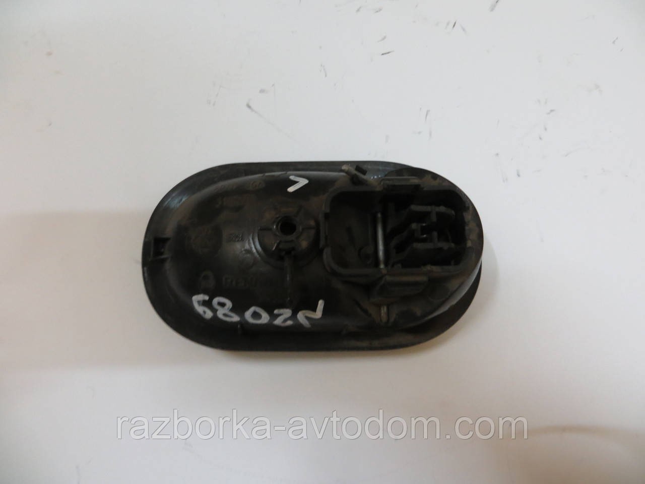 Ручка внутрішня ліва Renault Kangoo (08-13) 8200310579