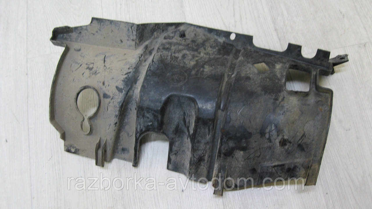 Кришка акумулятора VW Transporter T4 (1990-1996) OE: 701915438