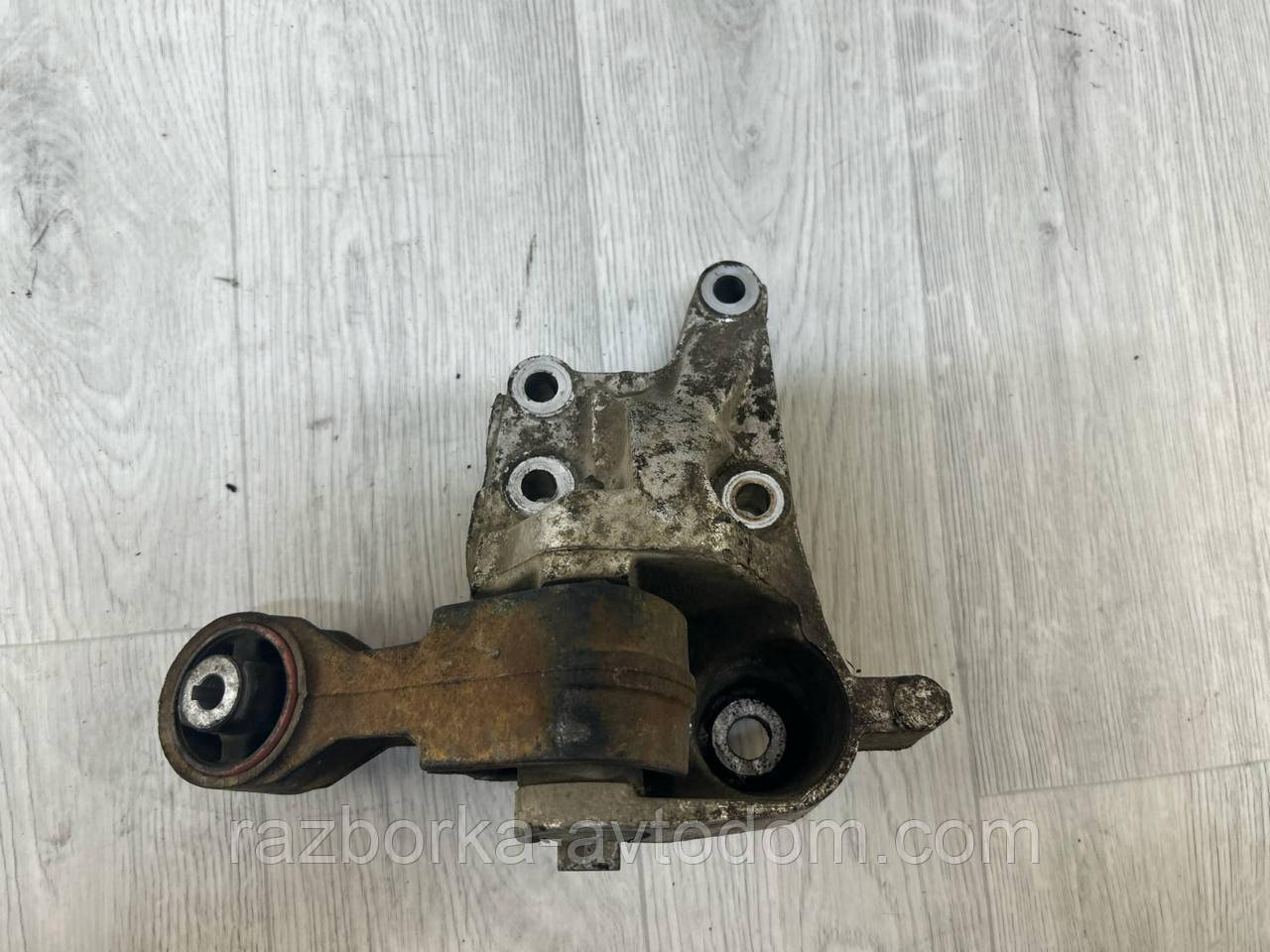 Кронштейн/кріплення подушки двигуна правий 2,0HDI Peugeot 407 (04-11) OE:96451611 фото 2