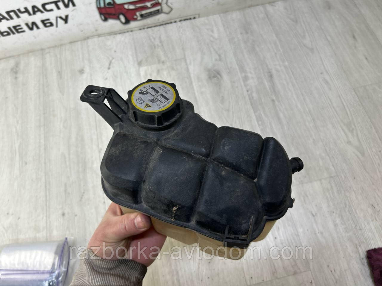 Бачок розширювальний Ford S-Max (06-15, Mondeo (07-11), Volvo cx60, cx70 OE:6g918k218d2l4a
