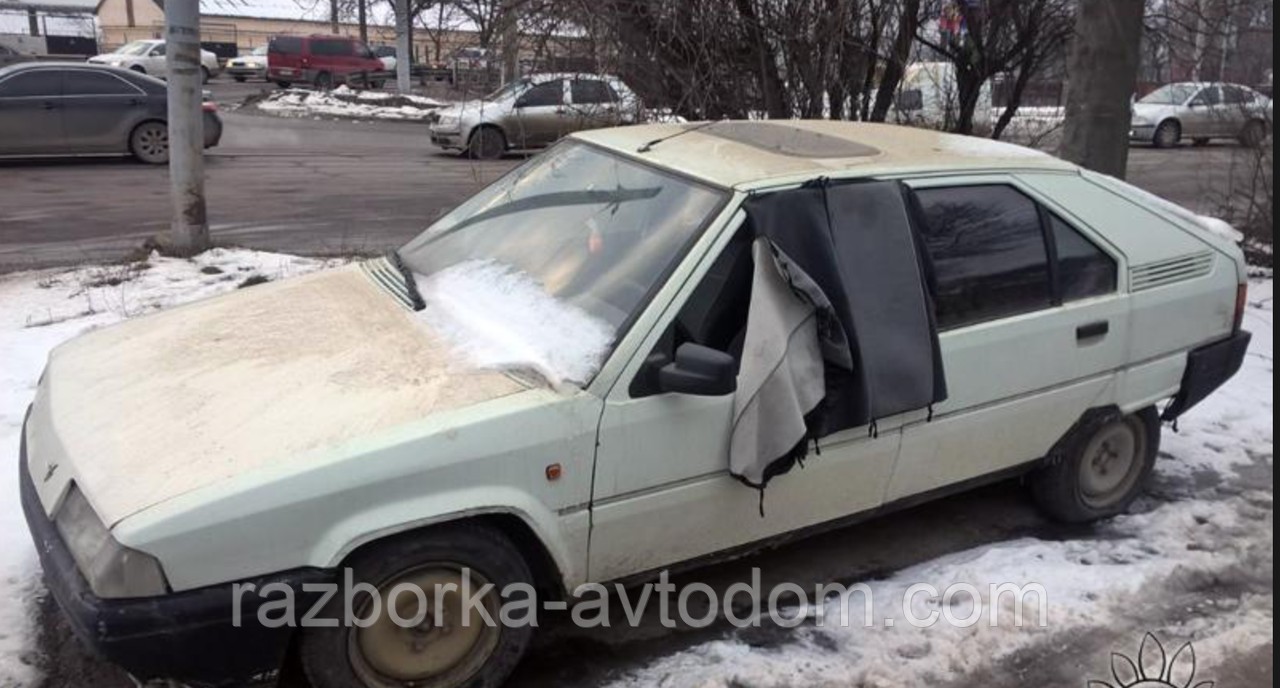 Накладка пластик під лобове скло Citroen BX (1982-1994) OE:9556331080